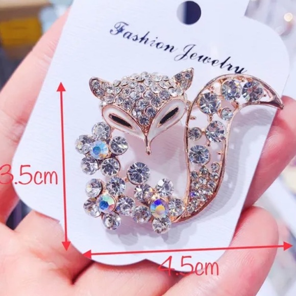 Cute Silver Tone Fox Brooch Pin - Picture 2 of 4